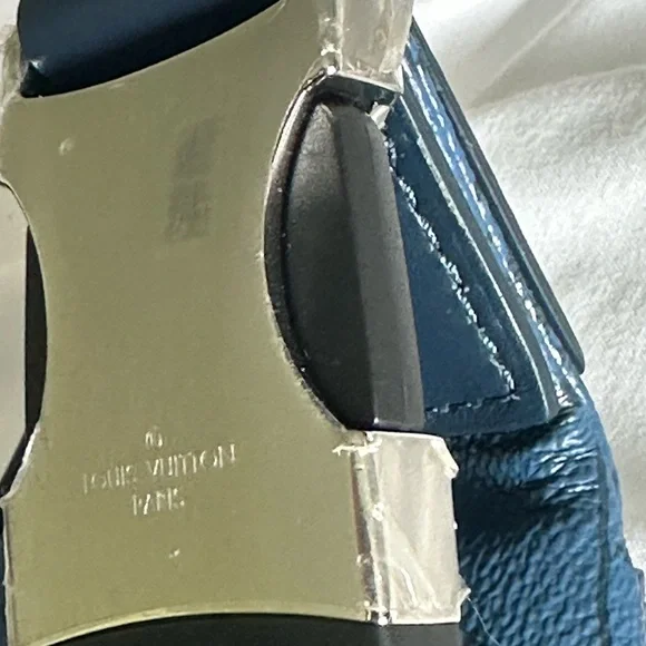 Louis Vuitton Blue Monogram Embossed Leather Shoulder Bag - Picture 12 of 16